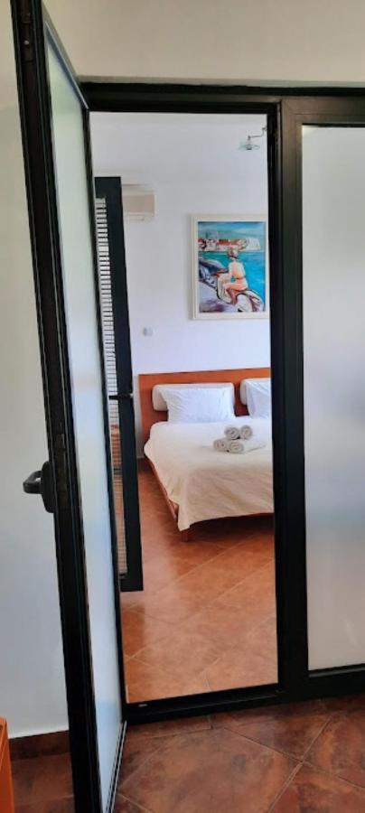 Lutovac Apartment *