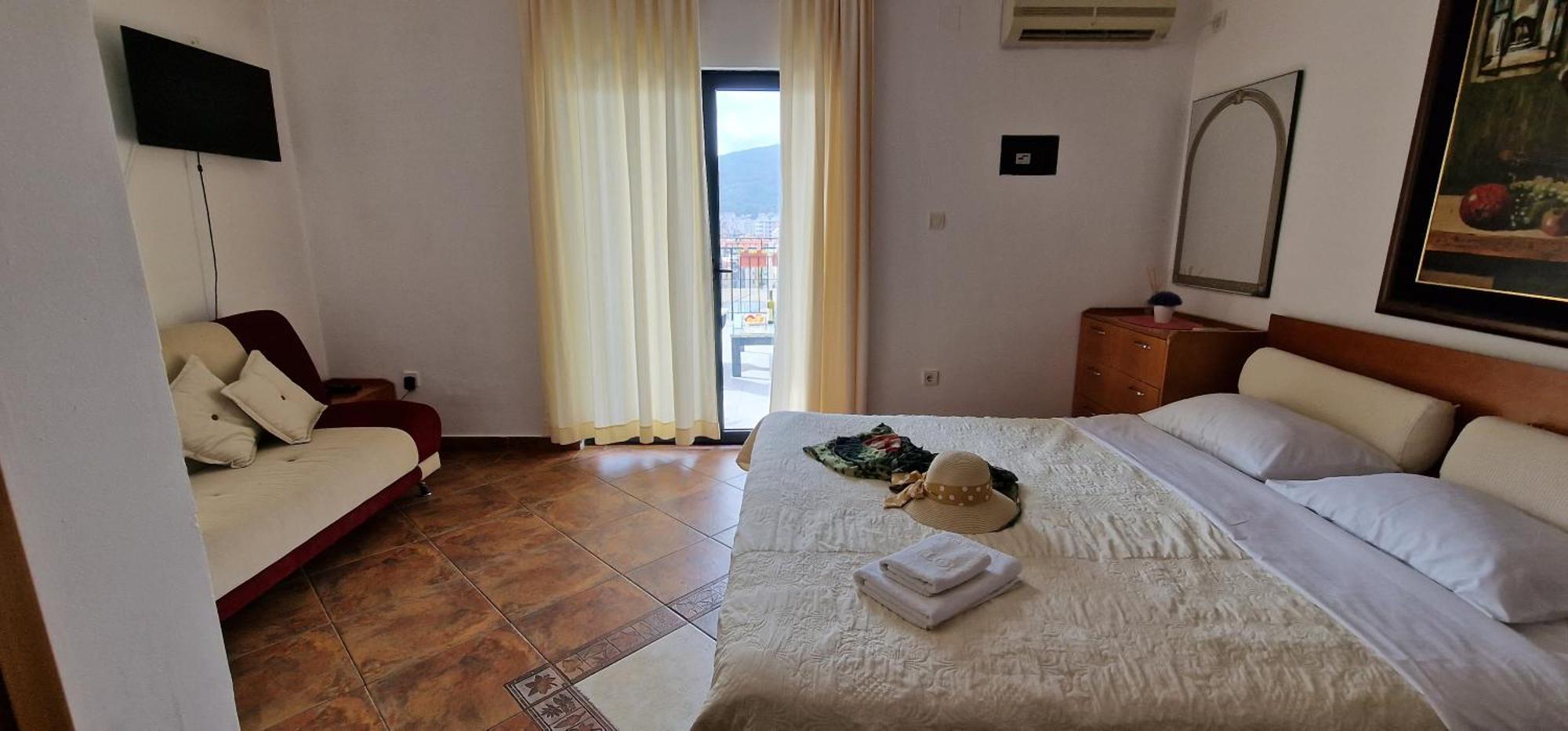 Lutovac Apartment Budva